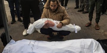 Israel mata al menos a 64 gazatíes en un solo día de ataques