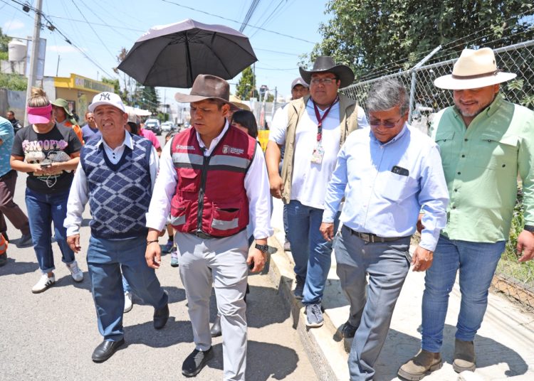 Omar Muñoz anuncia clínica de salud y subcomandancia en San Lorenzo Almecatla