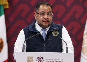 Sheinbaum anuncia a Omar Reyes como nuevo titular de la UIF