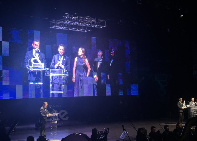 VIDEO: CCE entrega Premios 2025