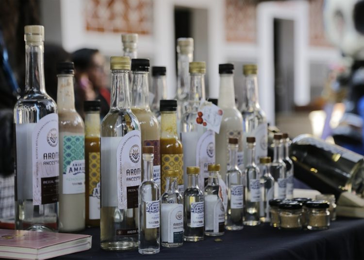 Participan 103 destilados en concurso de Cata de Mezcal
