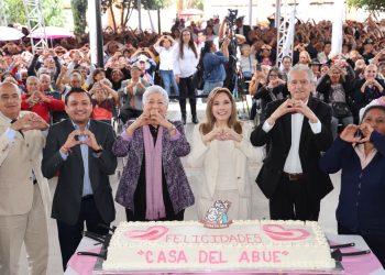 Sedif honra la vida de Abuelitas y Abuelitos
