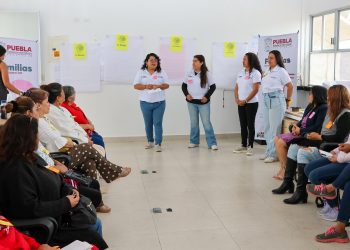 En Casas Carmen Serdán, Sedif imparte talleres para prevenir violencia de género