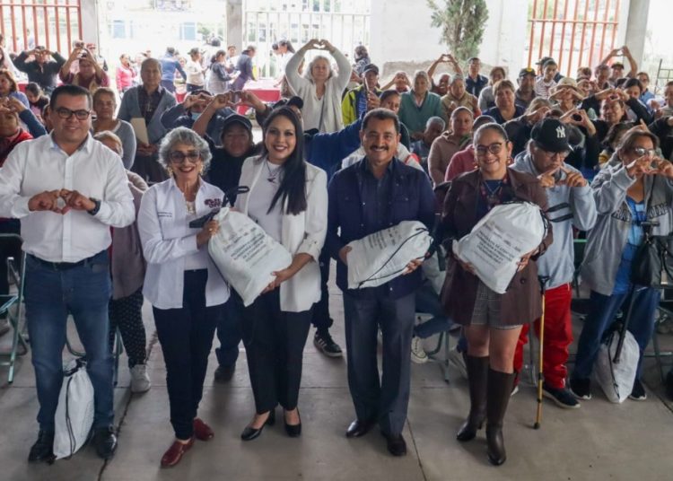 Gobierno de Tonantzin Fernández entrega apoyos alimentarios a sectores vulnerables
