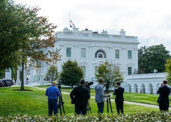 Trump honra a víctimas del 11S en el Pentágono