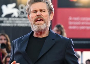 Willem Dafoe y Gastón Solnicki se pierden en Venecia con ‘The Souffleur’