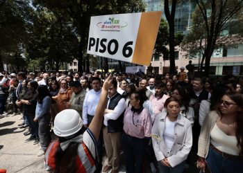 México realiza simulacro con alertas móviles a 40 años del sismo