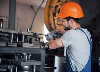 Empleo en maquiladoras lleva 7 meses consecutivos a la baja