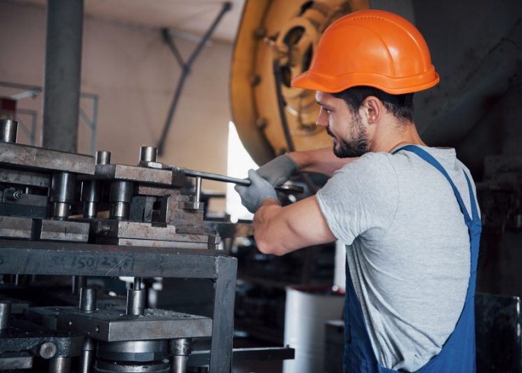 Empleo en maquiladoras lleva 7 meses consecutivos a la baja