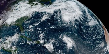 Tormenta Humberto se forma al este de Puerto Rico; podría ser huracán el sábado