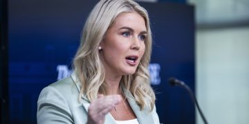 Trump impondrá pago de 100 mil dólares para visas H-1B