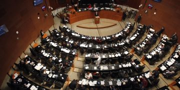 Presidenta del Senado pide elevar el nivel del debate legislativo