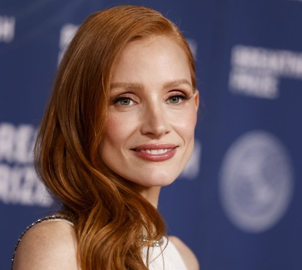 Jessica Chastain critica a Apple por retrasar The Savant