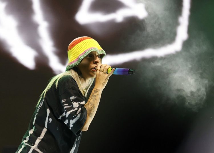 Young Miko abrirá ocho conciertos de Billie Eilish