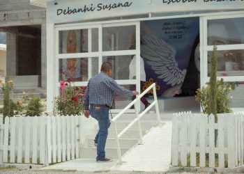 Familia de Debanhi exige justicia con serie documental