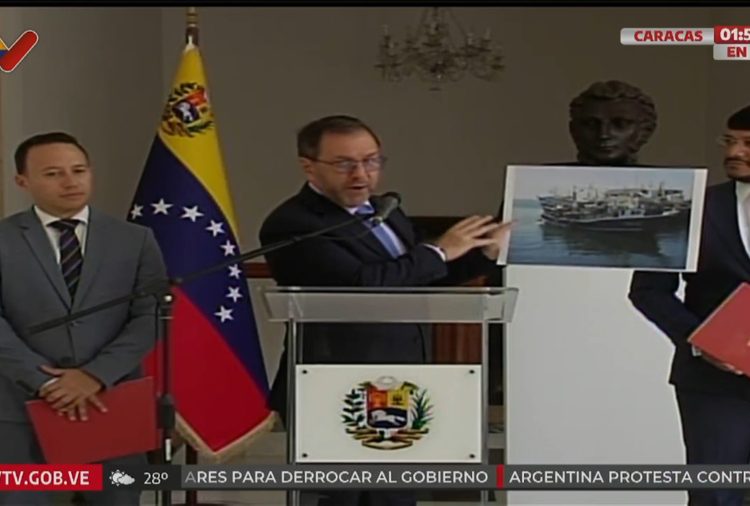 Venezuela asegura que «destructor» de EE.UU. abordó de manera ilegal a una embarcación