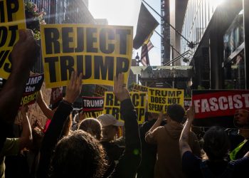 Iraníes protestan ante la ONU contra injerencia externa