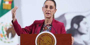 Sheinbaum: exfuncionario detenido en Paraguay aún no llega a México