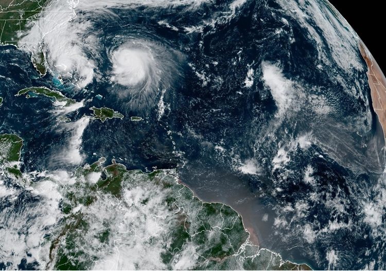Tormenta Imelda dejará lluvias en sureste de EE.UU.; Humberto pierde fuerza