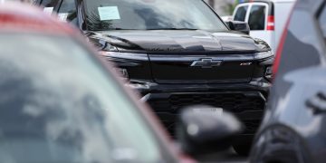 EE.UU. recaudará 100 mil mdd con aranceles al automóvil