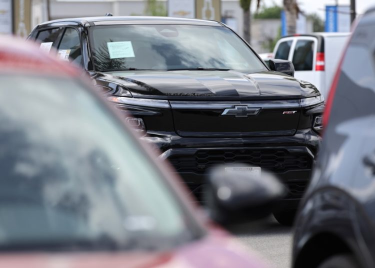 EE.UU. recaudará 100 mil mdd con aranceles al automóvil