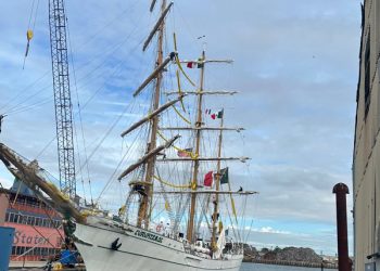 Buque mexicano Cuauhtémoc reanuda operaciones tras choque en Brooklyn
