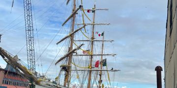 Buque mexicano Cuauhtémoc reanuda operaciones tras choque en Brooklyn