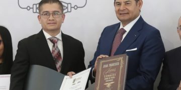 Reconocimiento a Luis Torres Molina
