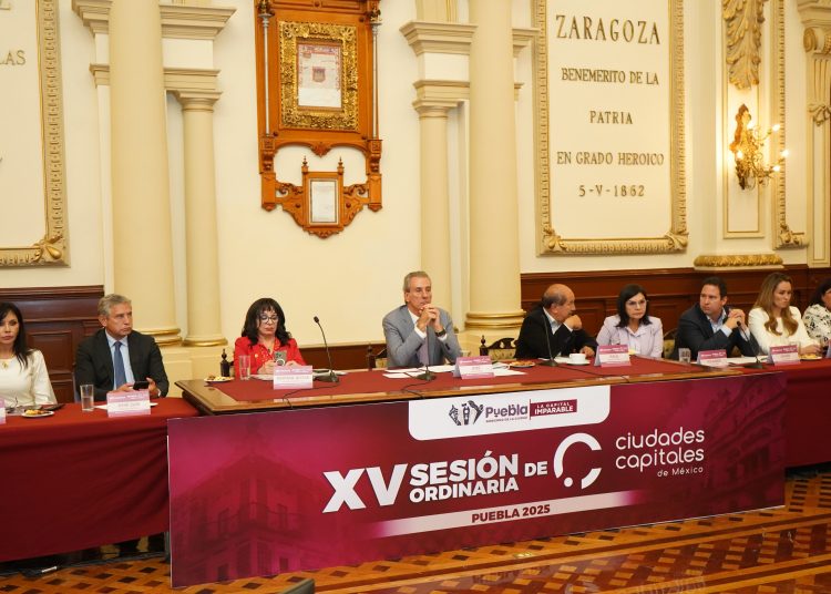 Alcalde de Puebla encabeza informe de actividades de la Asociación de Ciudades Capitales de México