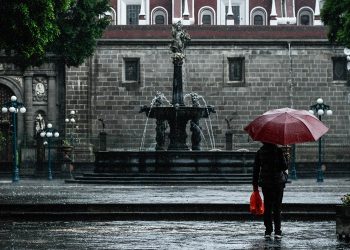 Prevén en Puebla capital lluvias y alto nivel UV