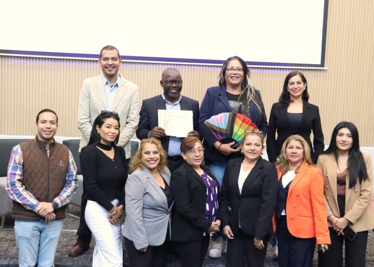 Presentan el libro “Estatuto de los derechos humanos en la sociedad del conocimiento”
