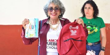Amoxtli entrega mochilas y kits escolares en San Pedro Cholula