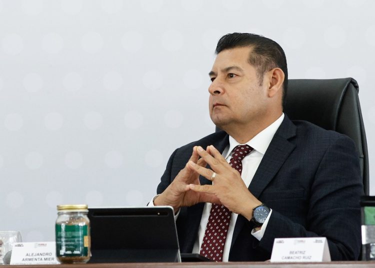 Con orden y apego a la ley se trabaja con organizaciones en Puebla