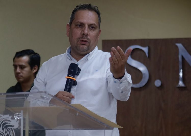 Alejandro Carvajal decidirá si aspira a la alcaldía de Puebla hasta que exista una convocatoria