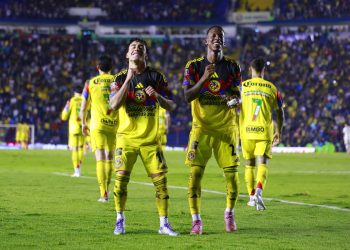 América golea a los Pumas UNAM y sube al tercer lugar del Apertura 2025