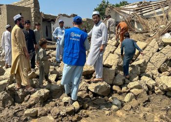 Un terremoto de 6.0 mata a más de 800 personas en Afganistán