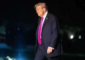 Trump prohíbe a diplomáticos iraníes comprar en Costco y lujos
