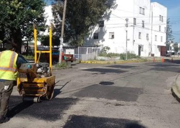 Campaña Bacheando Puebla atiende unidades habitacionales