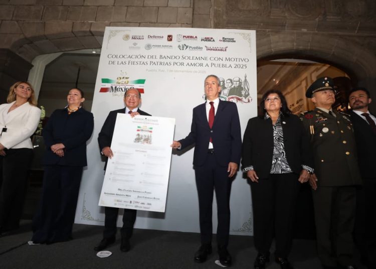 Coloca Pepe Chedraui Bando Solemne de las Fiestas Patrias 2025
