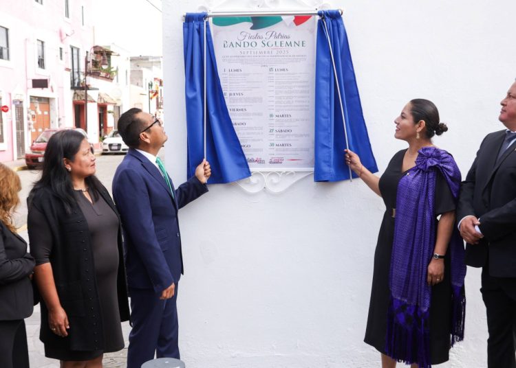 San Andrés Cholula inicia fiestas patrias con develación del Bando Solemne