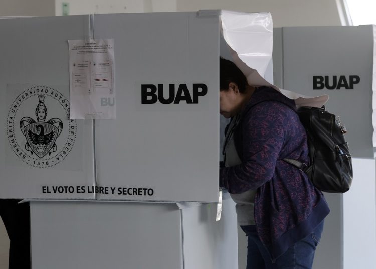 Gobierno reconoce participación de comunidad estudiantil de la BUAP en proceso de renovación de la rectoría