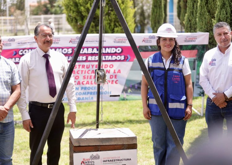 Arranca Lupita Cuautle constucción de aulas en San Antonio Cacalotepec
