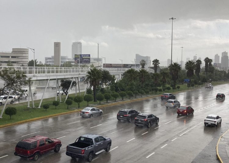 Pronostican lluvias y tormentas eléctricas por la tarde