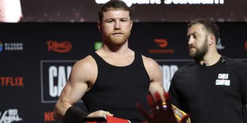 Canelo defiende títulos ante Crawford