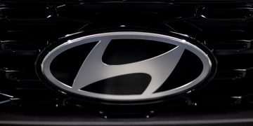 Detienen a 450 migrantes en redada en planta de Hyundais
