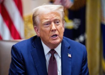Trump pide a farmacéuticas informes sobre tasas de éxito de vacunas contra COVID-19