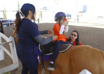 SMDIF firma convenio de colaboración con Terapias Ecuestres México