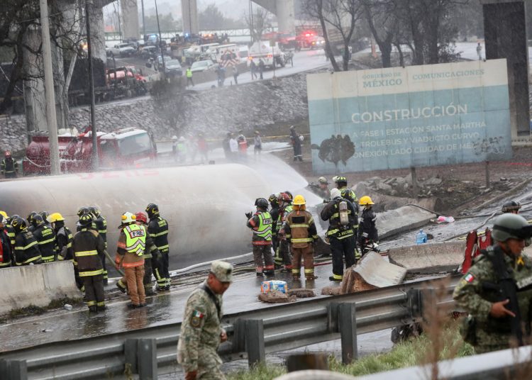 Ciudad de México establecerá protocolo para vehículos de carga tras explosión de camión
