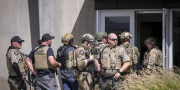 FBI divulga fotos del sospechoso de matar a Charlie Kirk