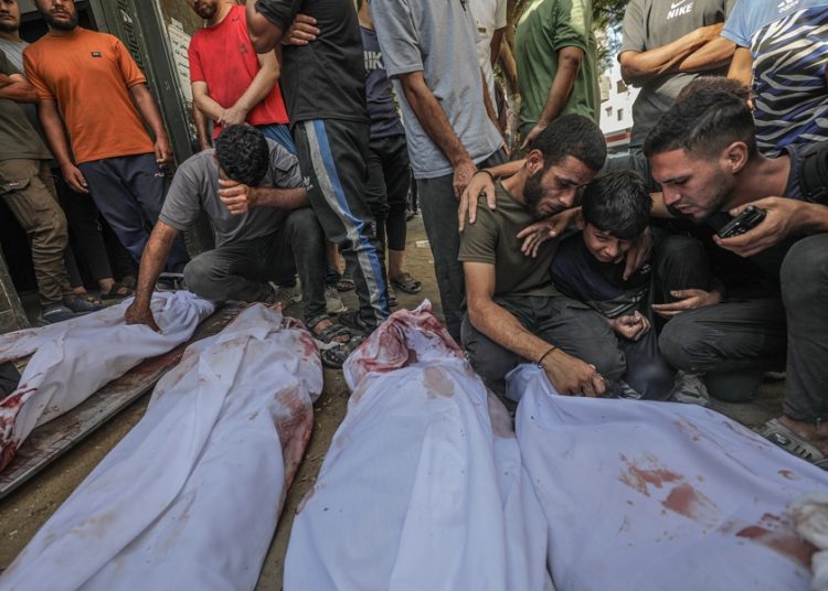 Expertos internacionales afirman que Israel comete un genocidio en Gaza